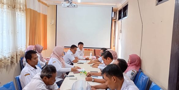 Rapat Intern Sekretariat BPPKAD Dalam Rangka Evaluasi Kinerja