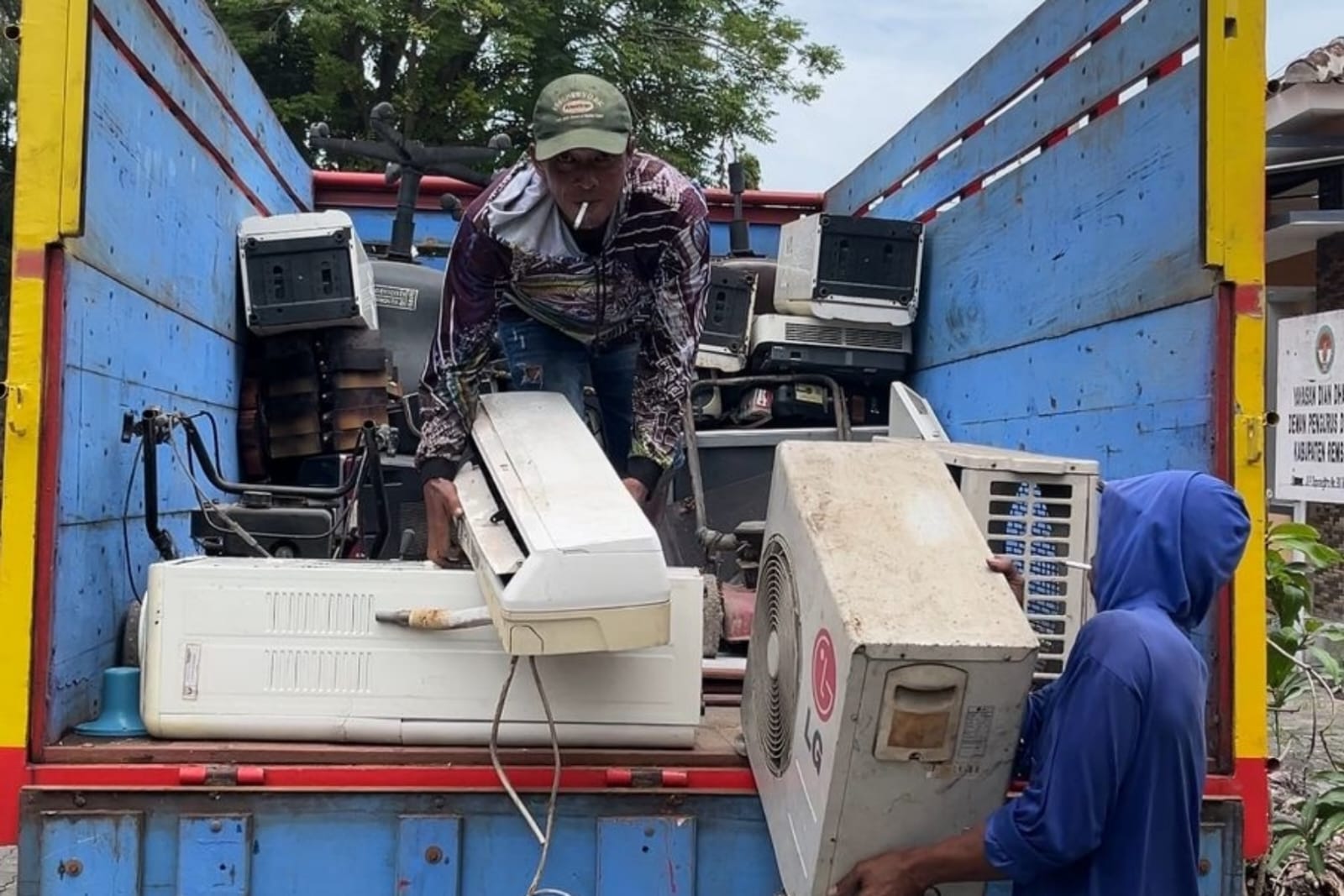 BPPKAD Kab. Rembang Lakukan Penghapusan Puluhan BMD Rusak Berat