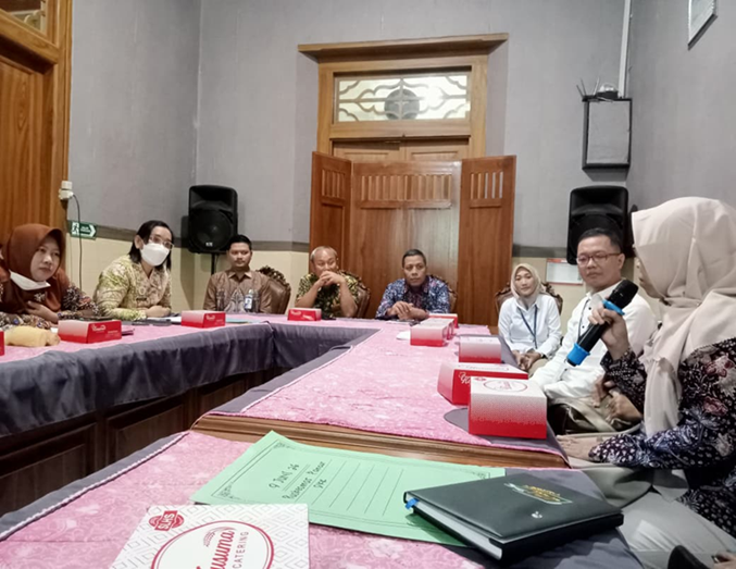Dukung Akselerasi Digitalisasi Pelayanan Kesehatan, Pemkab Rembang Matangkan Persiapan QRIS di Dinkes dan Puskesmas