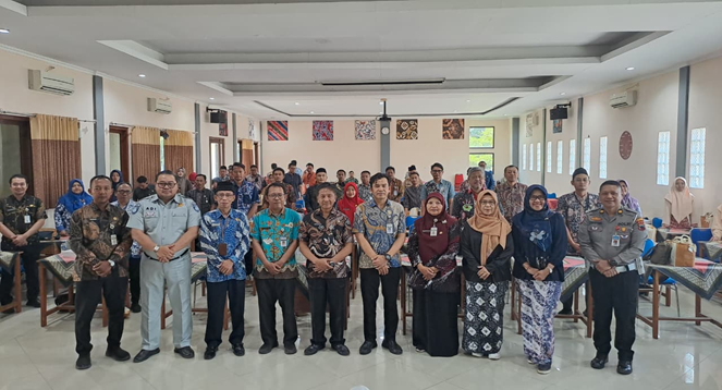 Samsat at School: Literasi Pajak Kendaraan di SMA Negeri 2 Rembang